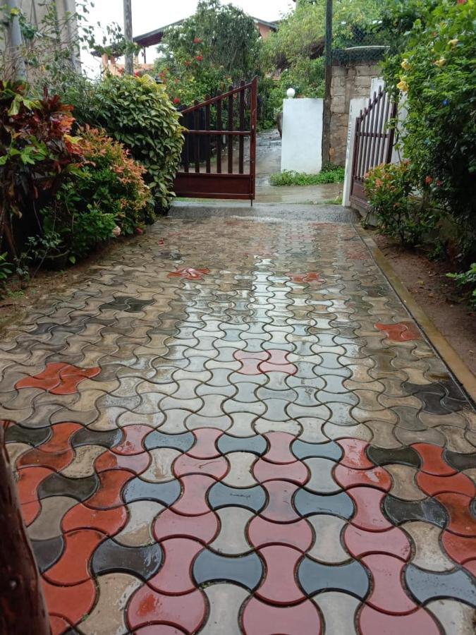 Ameena Homestay Tangalle Exteriör bild