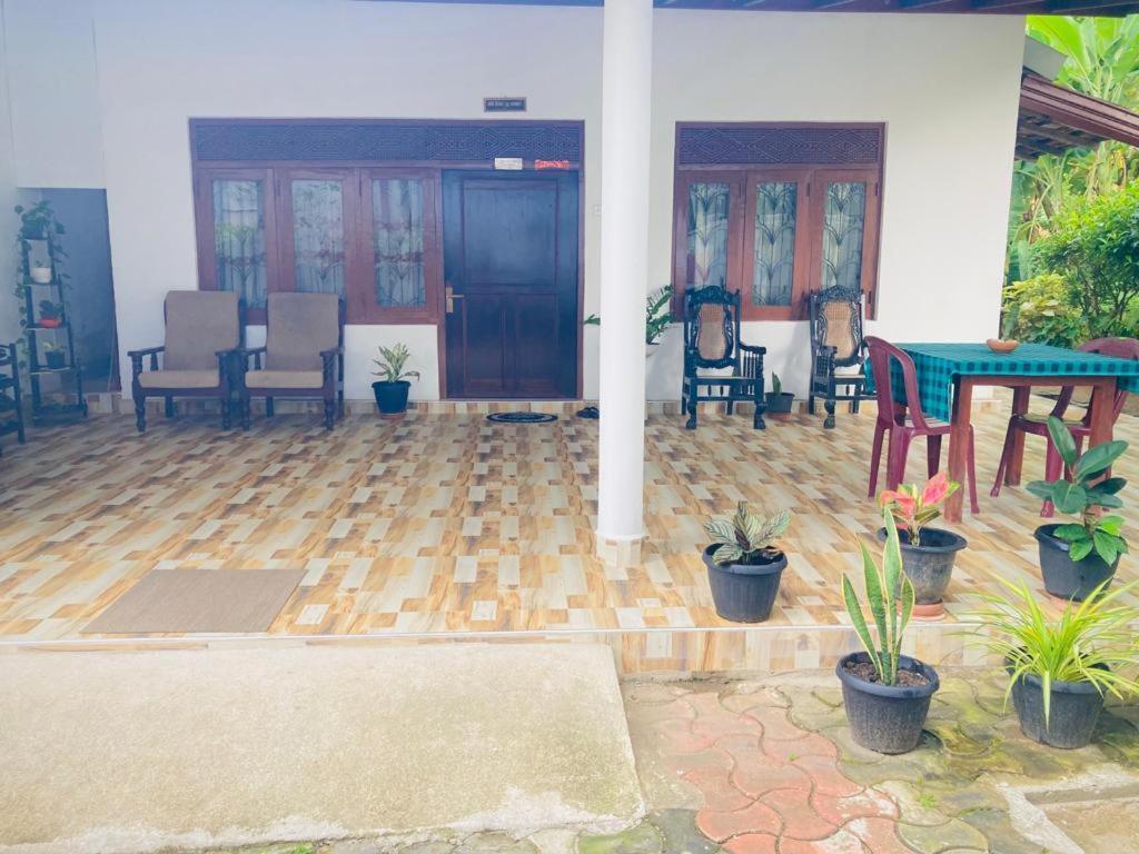 Ameena Homestay Tangalle Exteriör bild